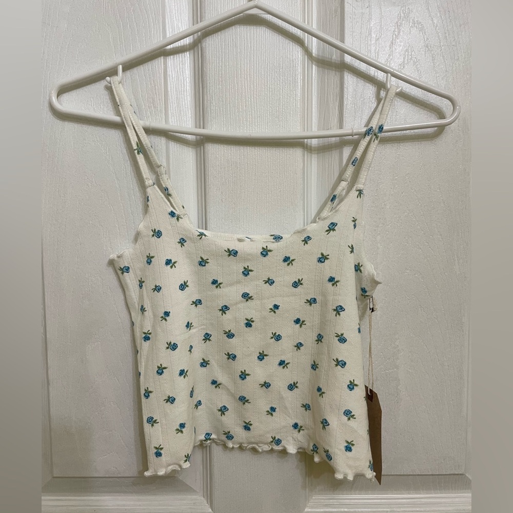 NWT Cropped Floral Tank